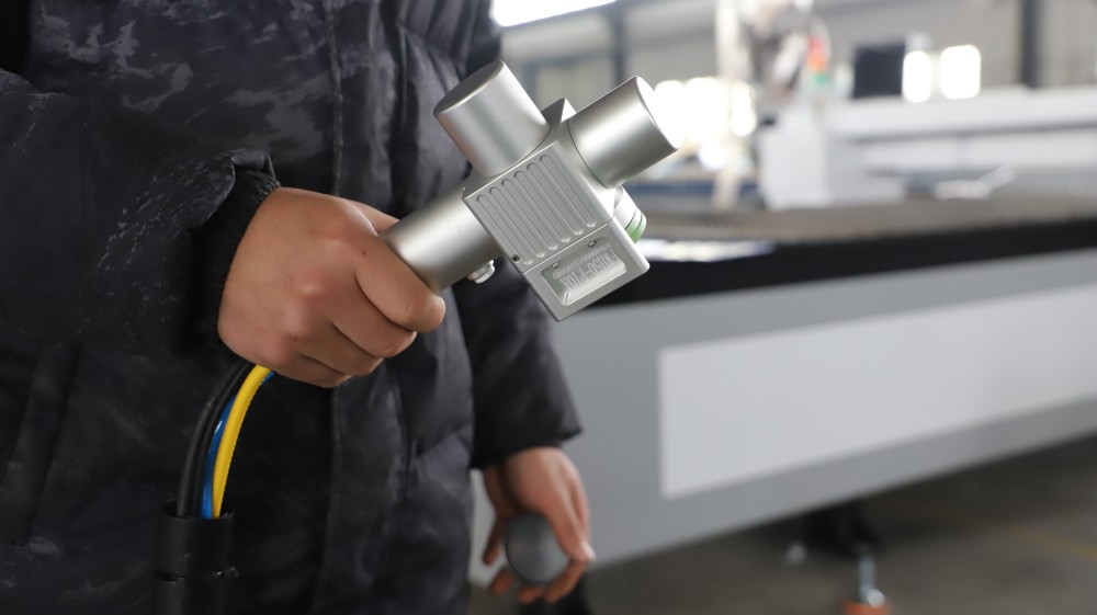 Chemical Cleaning Vs. Laser Cleaning: Environmental Impact And Efficiency Comparison